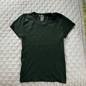 Aritzia Sunday Best SinchSeamleas Tee in Green